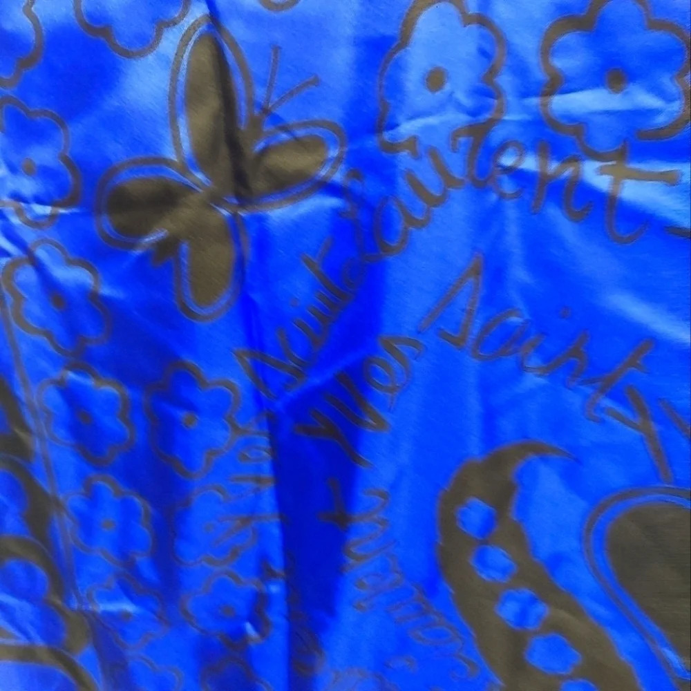 Very Rare Print Authentic YSL Yves Saint Laurent Silk Scarf - Picture 6 of 13